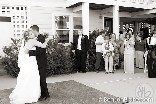 Amy & Mike\'s first dance