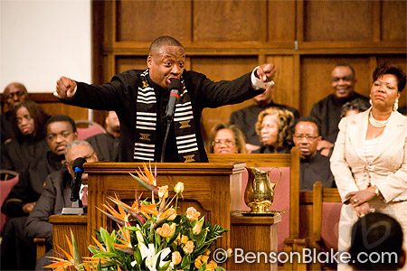 Pastor Cosby preaching at Wheeler Avenue Baptist Church